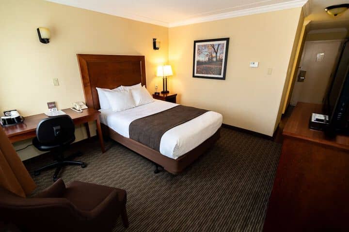 Room 13 of 62