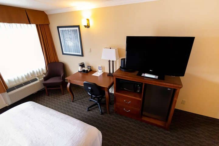Room 38 of 62