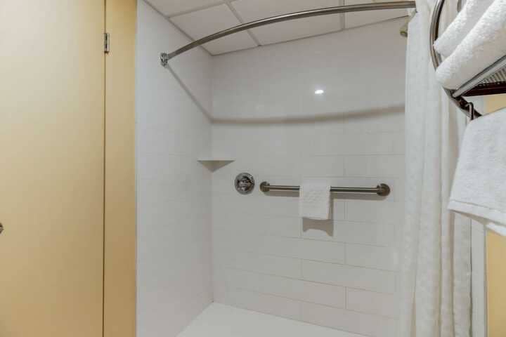 Room 45 of 62