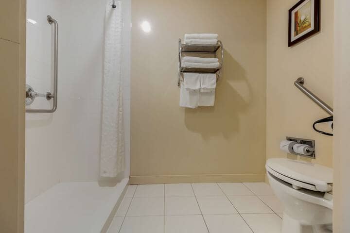 Room 44 of 62