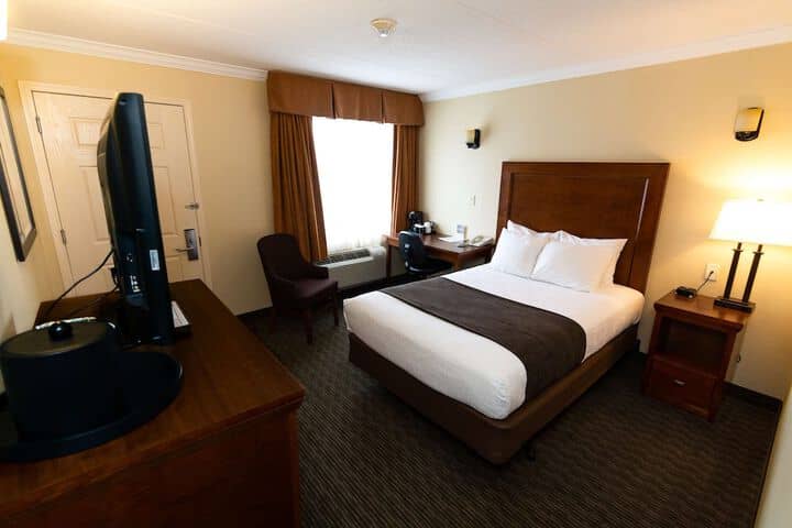 Room 32 of 62