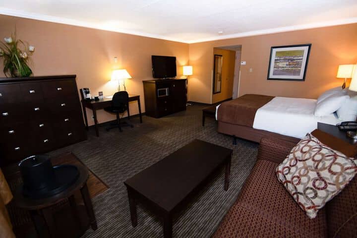 Room 8 of 62
